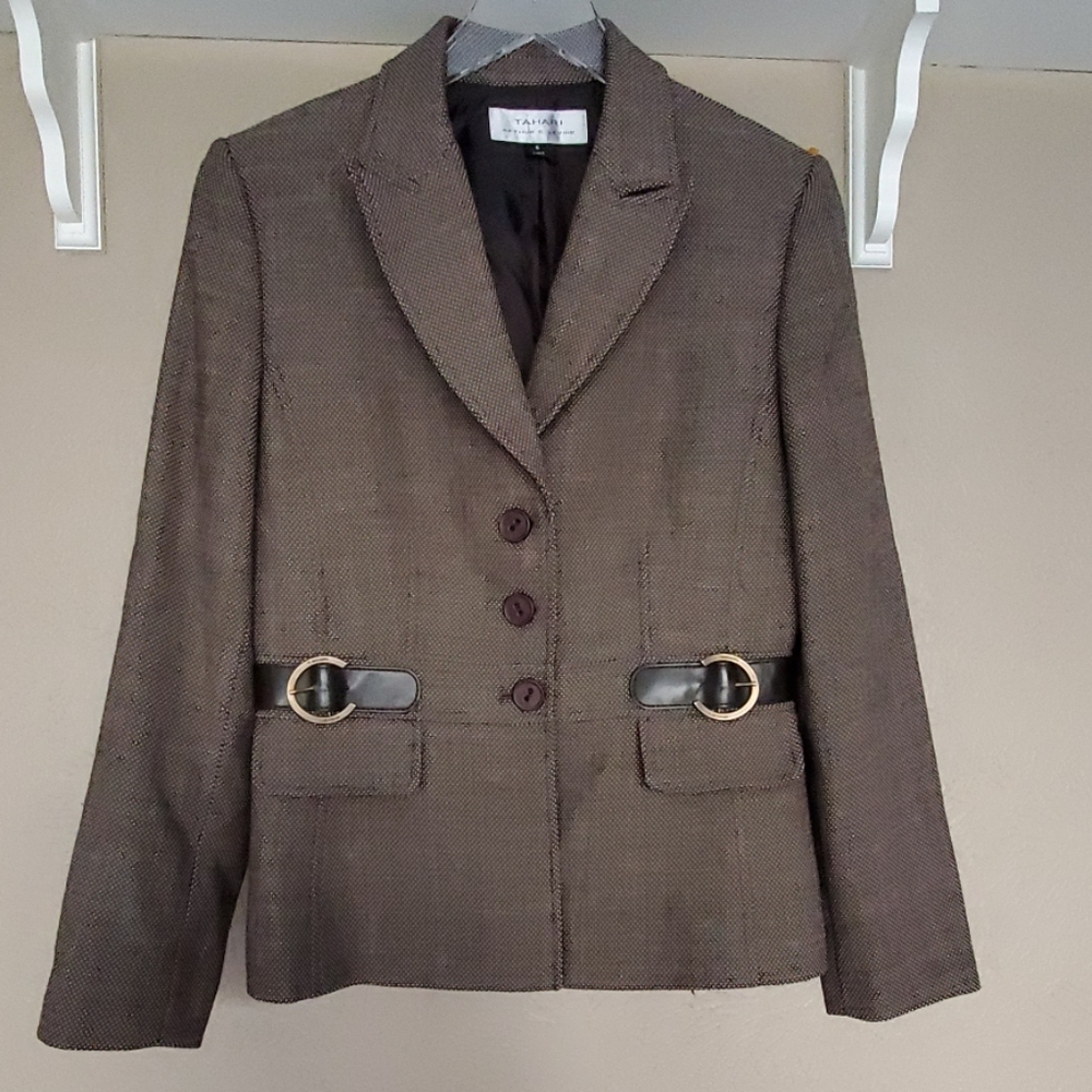 100% wool Tahari blazer size 8